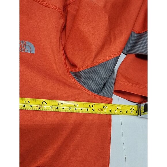 The North Face 1/4 Zip Men's Shirt Medium - Picture 13 of 14